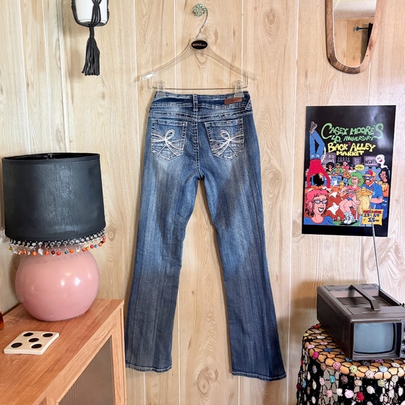 Juniors Small Size 7 Blue and White Embroidered Pocket Bootcut Jeans 2000s - Picture 4 of 8